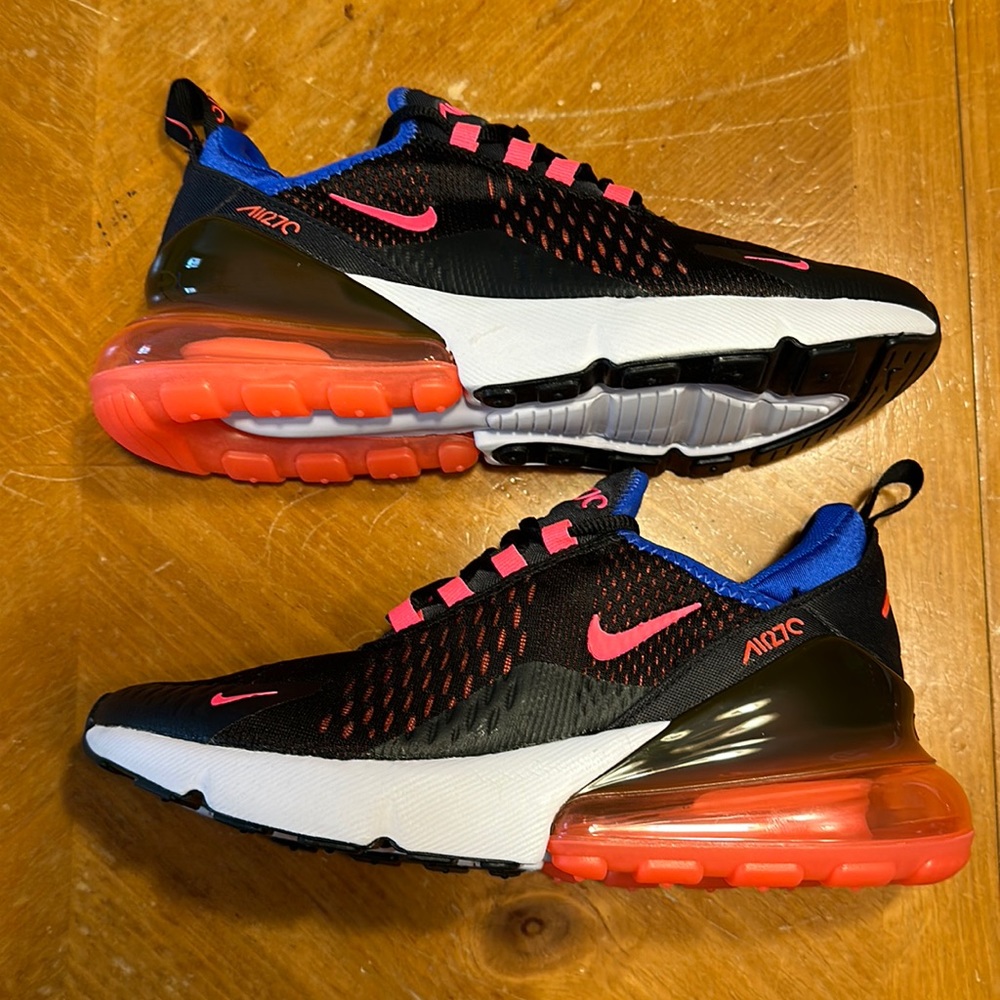 Women’s Nike Air Max 270 Sneakers Black / Bright Crimson / Blue DZ4407-600 8.5